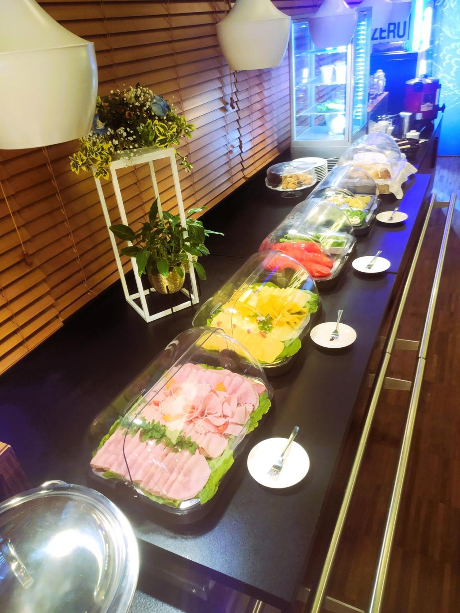 Hotel Martina Znin Ngoại thất bức ảnh