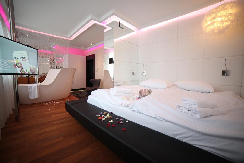 Hotel Martina Znin Phòng bức ảnh
